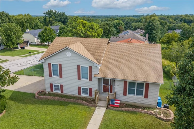 1720 Sunrise Dr, Warrensburg, MO 64093