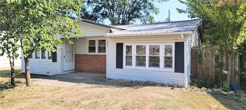 1019 Cherokee St, Humboldt, KS 66748