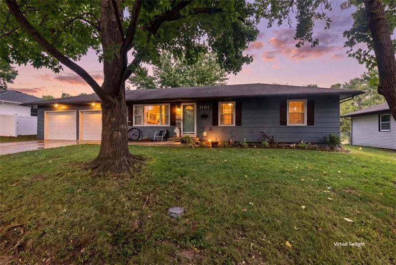 1101 S Highland Dr, Harrisonville, MO 64701