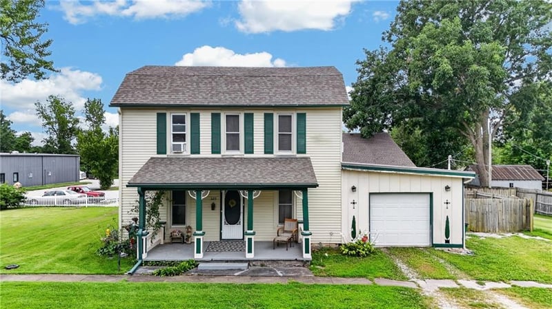 325 W Broadway St, Peculiar, MO 64078