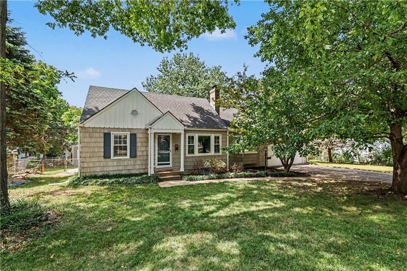 6720 Floyd St, Overland Park, KS 66204