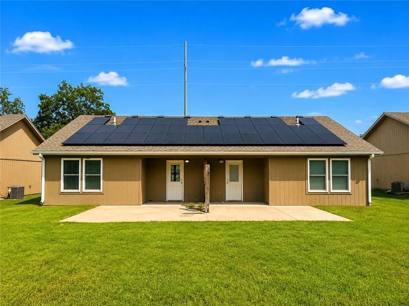 610 B W Market St, Warrensburg, MO 64093