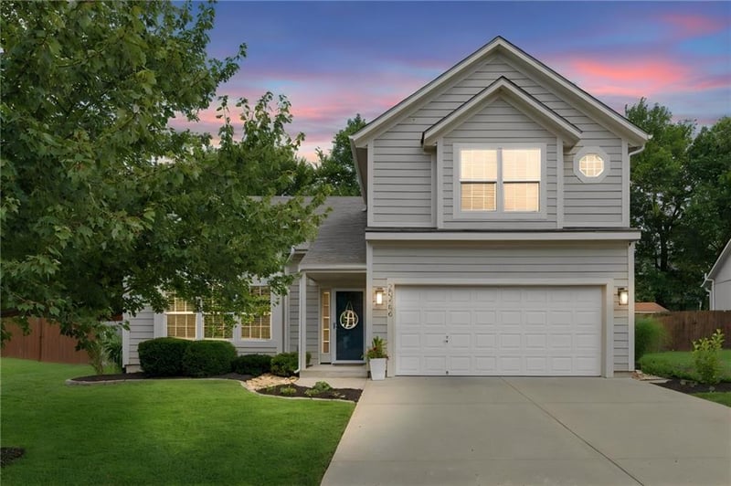 20456 W 220th Ter, Spring Hill, KS 66083