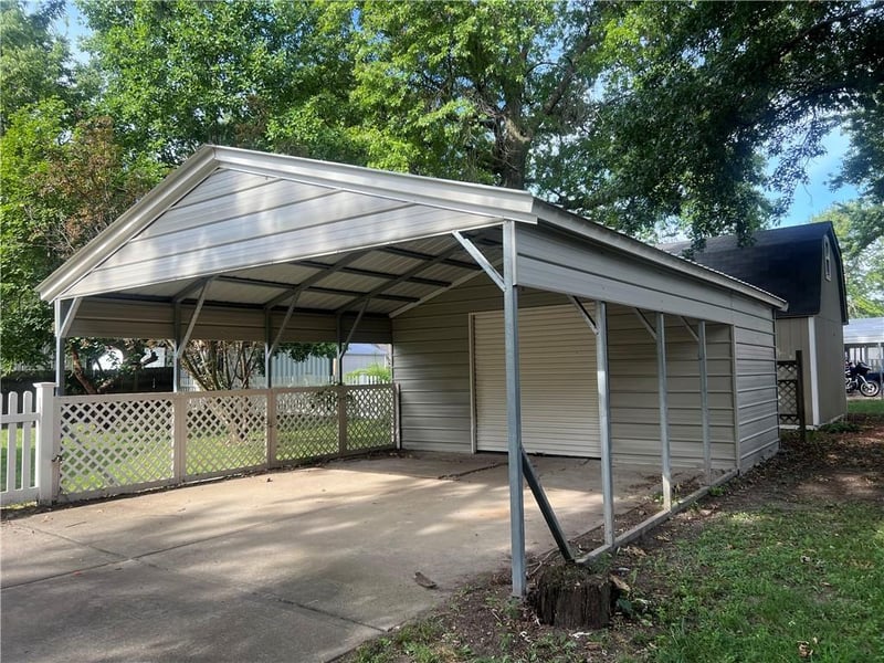 505 S 2nd St, Odessa, MO 64076