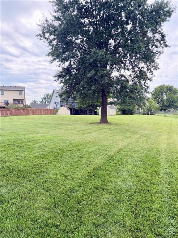808 Pine Crest Ave, Kearney, MO 64060
