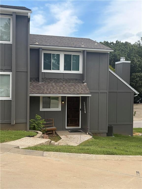 1028 NW 70th Ct, Kansas City, MO 64118