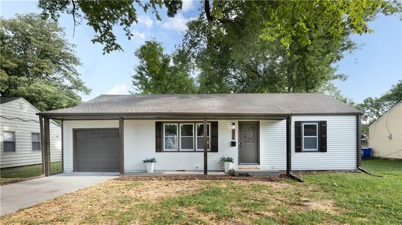 1124 E Cedar St, Olathe, KS 66061