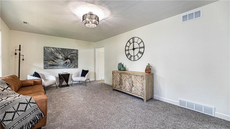 1124 E Cedar St, Olathe, KS 66061