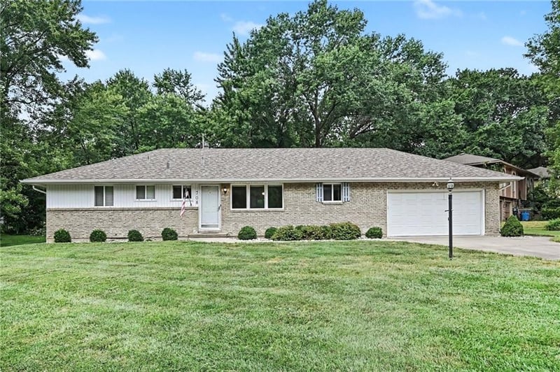 708 Melrose St, Liberty, MO 64068