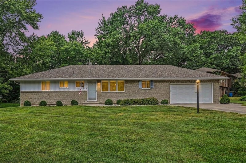 708 Melrose St, Liberty, MO 64068