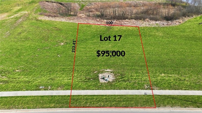 2114 NE Shoal Creek Pw, Kansas City, MO 64155