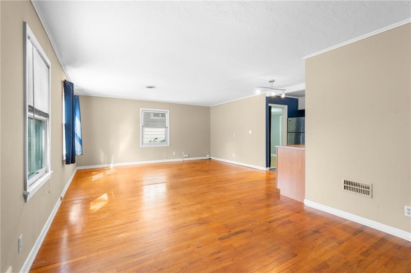 1444 E 24th Ave, North Kansas City, MO 64116