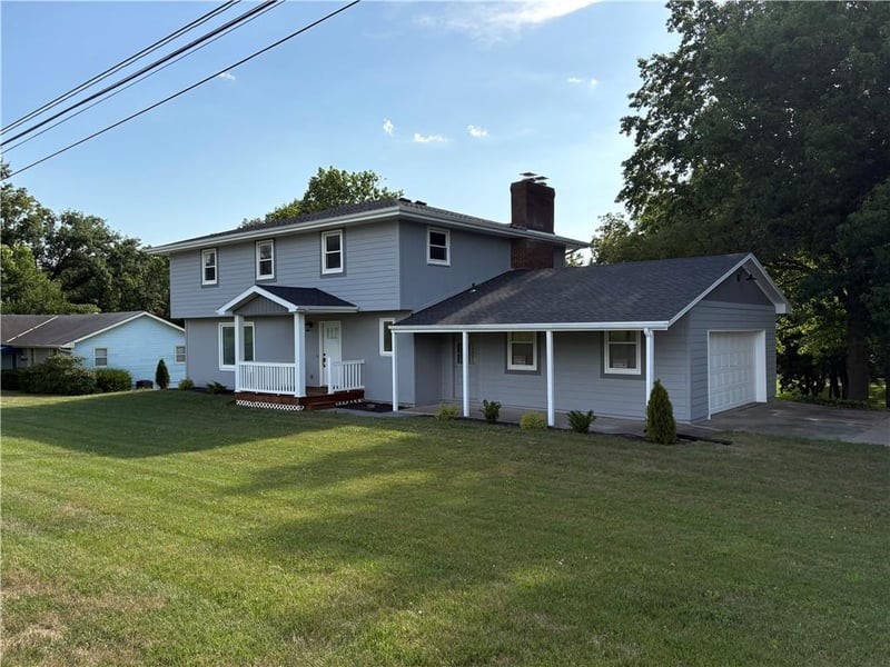 5602 S 40th St, St Joseph, MO 64503