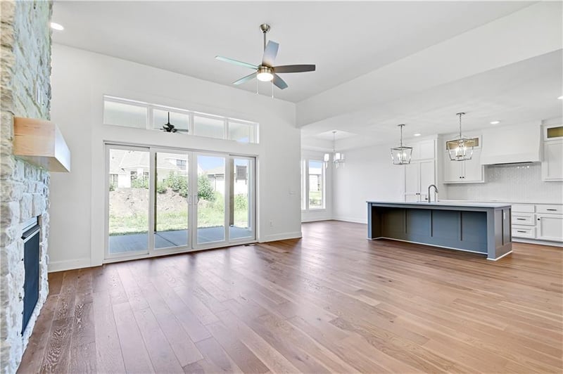 17404 Gillette St, Overland Park, KS 66221