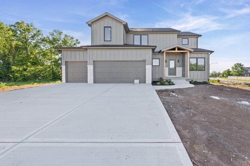 16561 W 165th Pl, Olathe, KS 66062