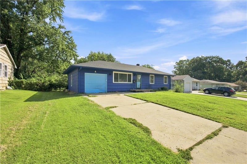 11403 Jackson Ave, Kansas City, MO 64137