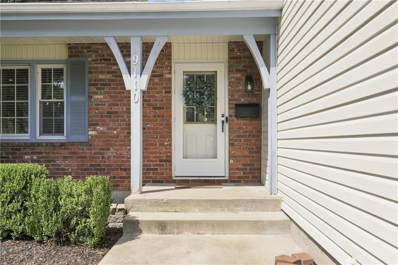 9110 W 89th Ter, Overland Park, KS 66212