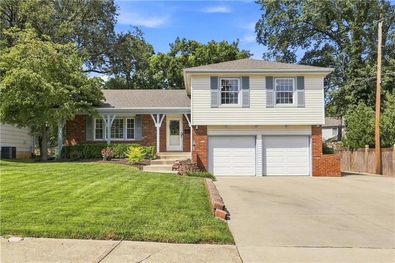 9110 W 89th Ter, Overland Park, KS 66212