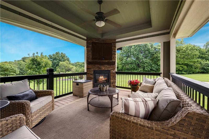 15209 King St, Overland Park, KS 66221