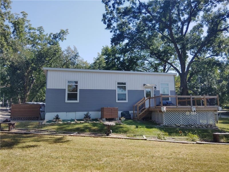 82 N Linn Valley Dr, Linn Valley, KS 66040