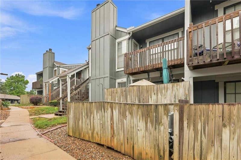 12723 W 110th Ter, Overland Park, KS 66210