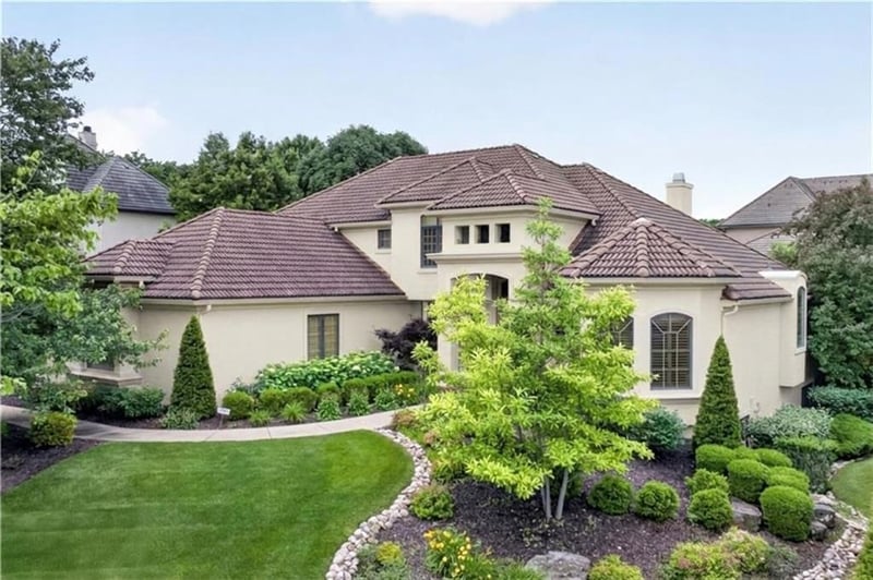 14704 Juniper St, Leawood, KS 66224