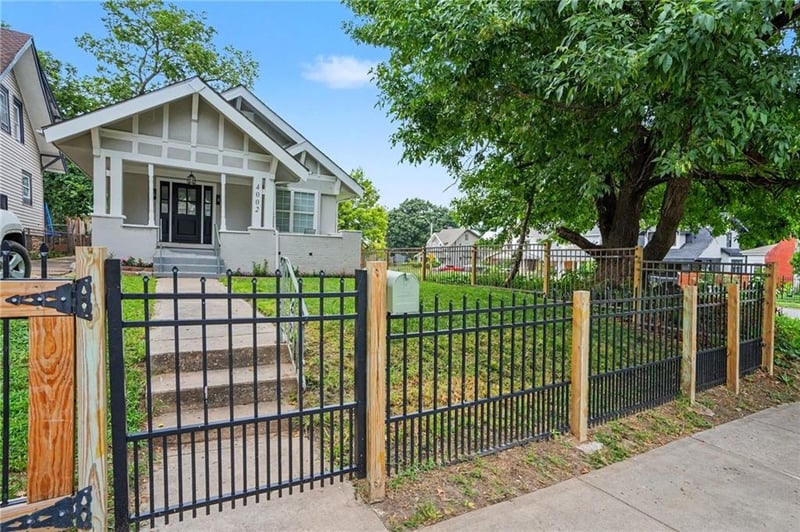 4002 S Benton Ave, Kansas City, MO 64130