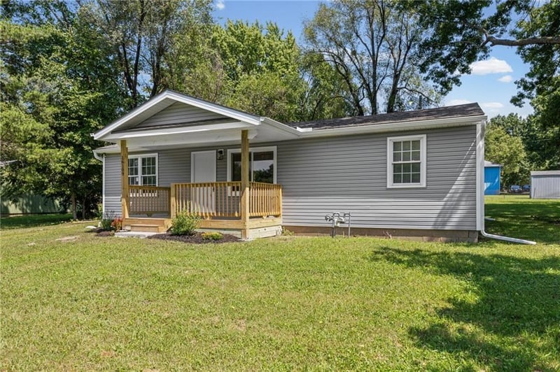 16109 Eastern Ave, Belton, MO 64012