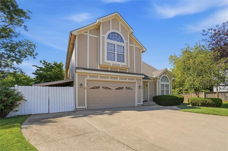 410 Taylor Ln, Belton, MO 64012