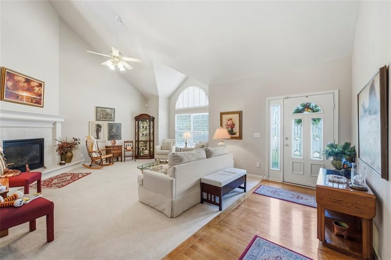 410 Taylor Ln, Belton, MO 64012