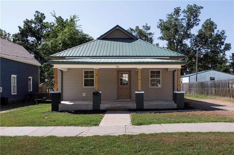 701 Church St, Neodesha, KS 66757