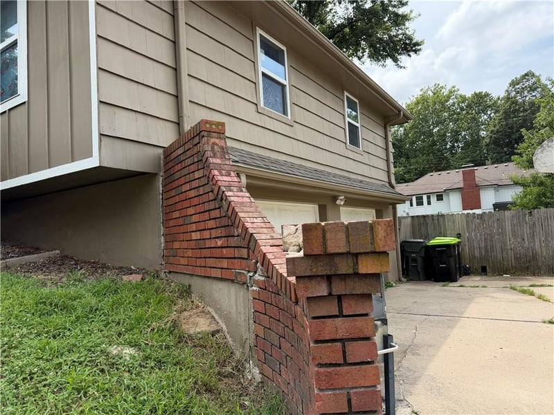7504 Overton Ave, Raytown, MO 64138