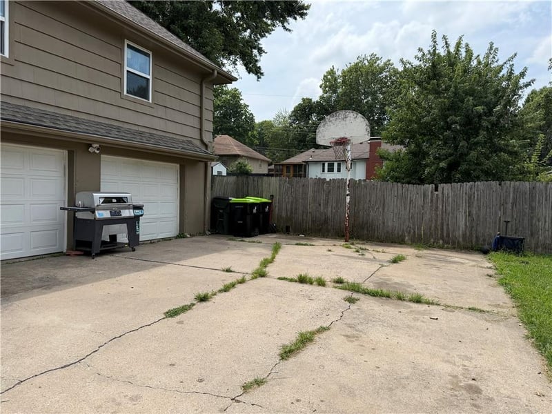 7504 Overton Ave, Raytown, MO 64138