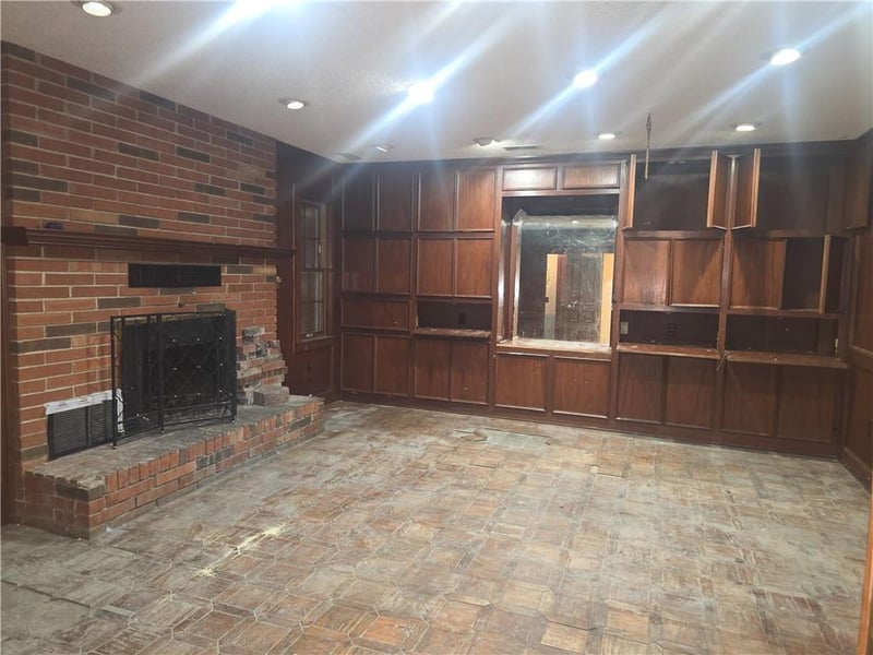 321 W Broadway Ave, Excelsior Springs, MO 64024