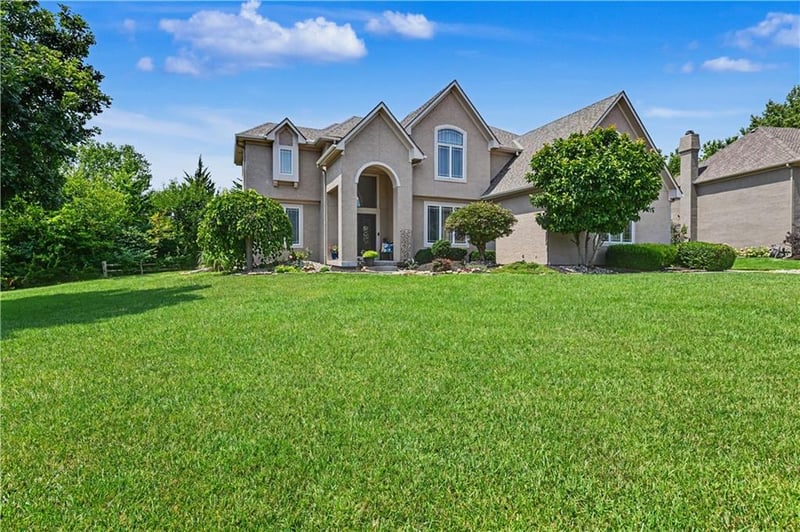 16420 Rosewood St, Overland Park, KS 66085