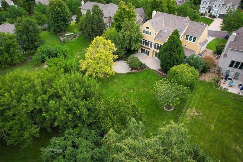 8217 W 146th Ter, Overland Park, KS 66223