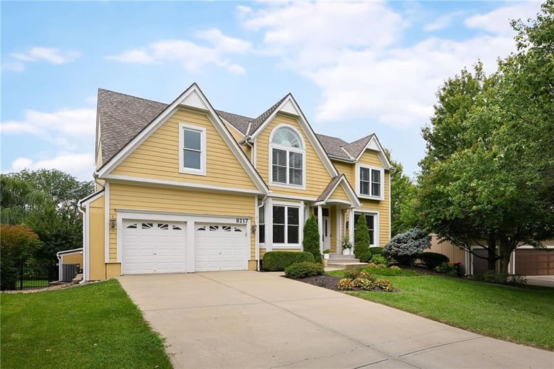 8217 W 146th Ter, Overland Park, KS 66223
