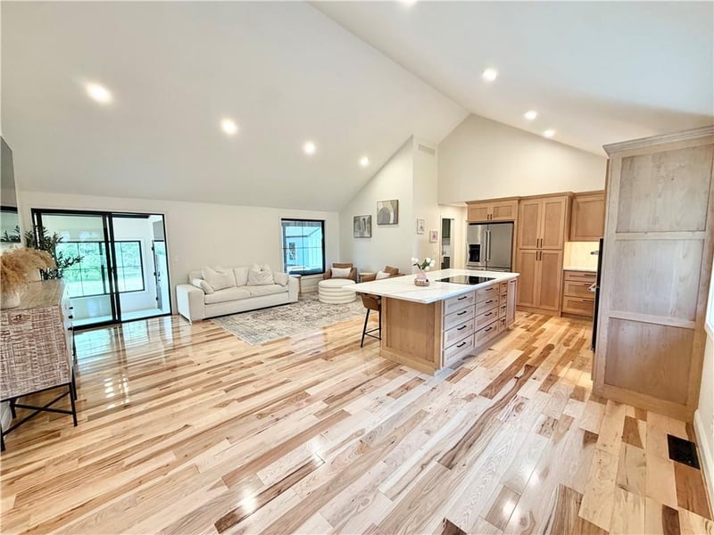 1107 Country Club Dr, Butler, MO 64730
