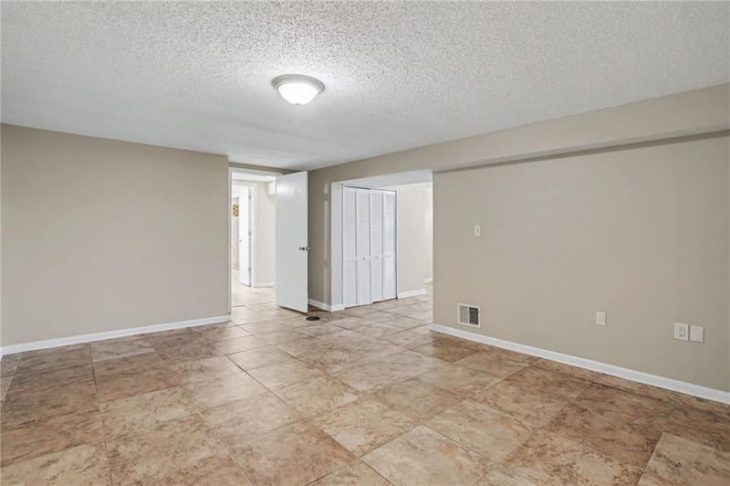 3608 N Euclid Ave, Kansas City, MO 64116
