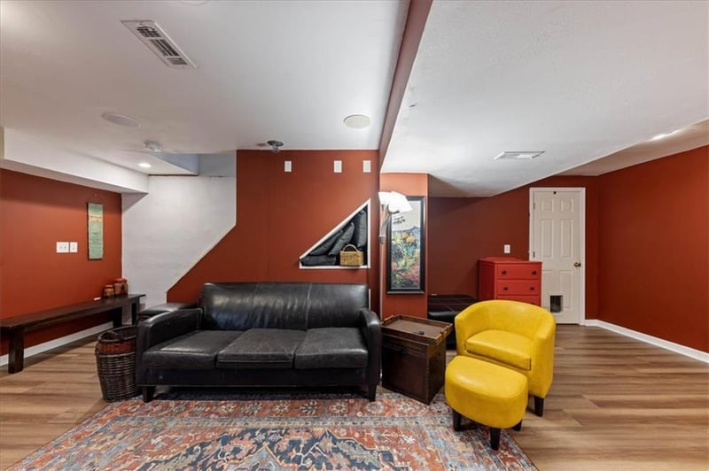 8506 W 109th Ter, Overland Park, KS 66210