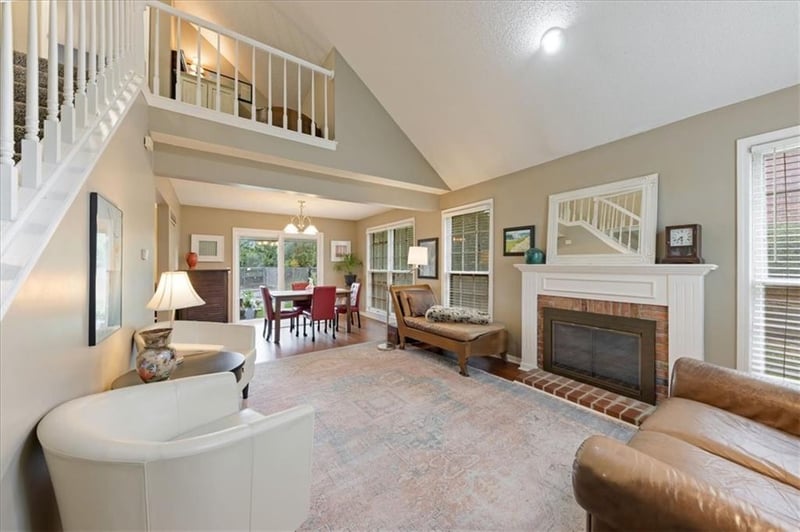 8506 W 109th Ter, Overland Park, KS 66210
