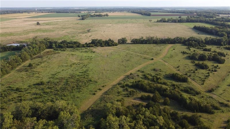 000 Texas Rd, Moran, KS 66755