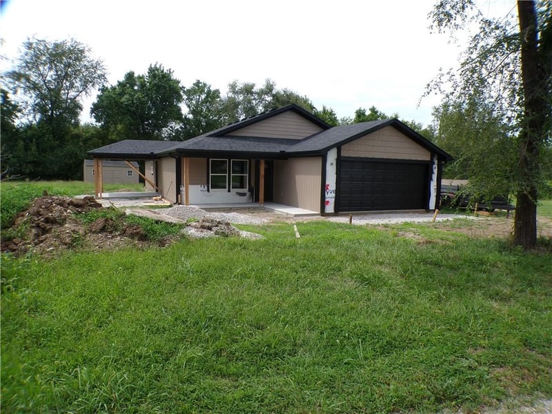519 Spruce St, Bates City, MO 64011