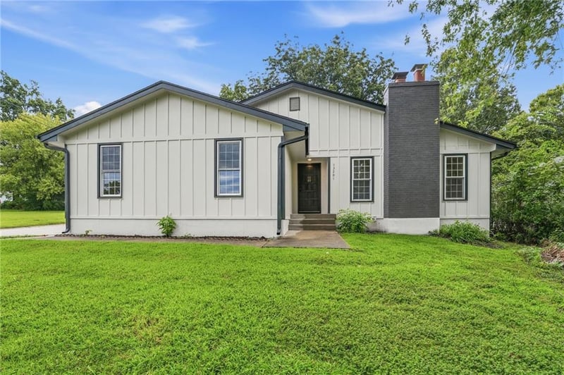 13201 Craig Ave, Grandview, MO 64030