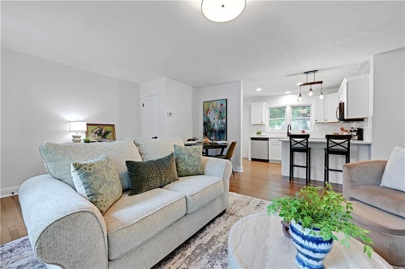 5408 W 72nd St, Prairie Village, KS 66208