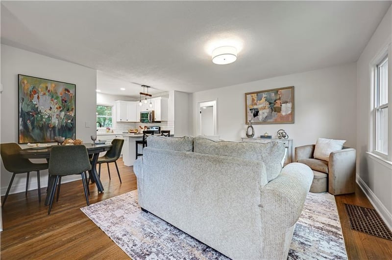 5408 W 72nd St, Prairie Village, KS 66208