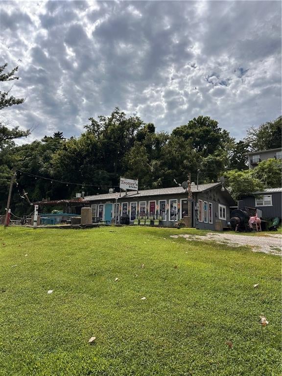 102 E Atchison St, Atchison, KS 66002