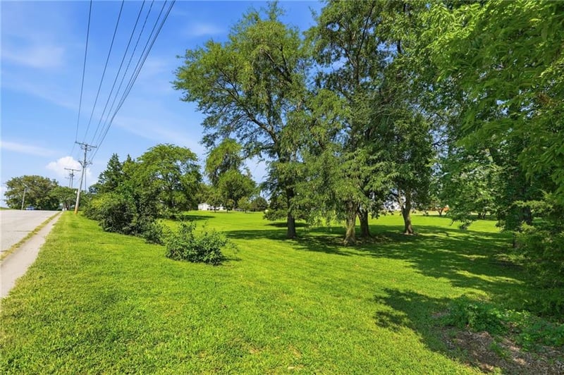 Independence St, Pleasant Hill, MO 64080