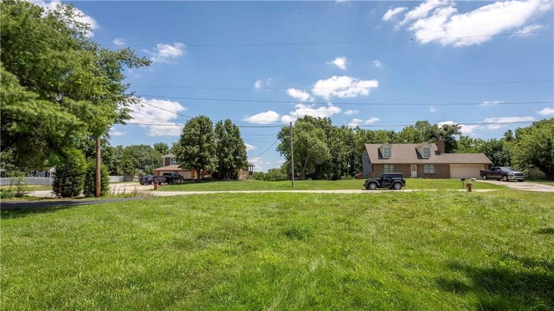 2020 Key Ln, Kansas City, KS 66106