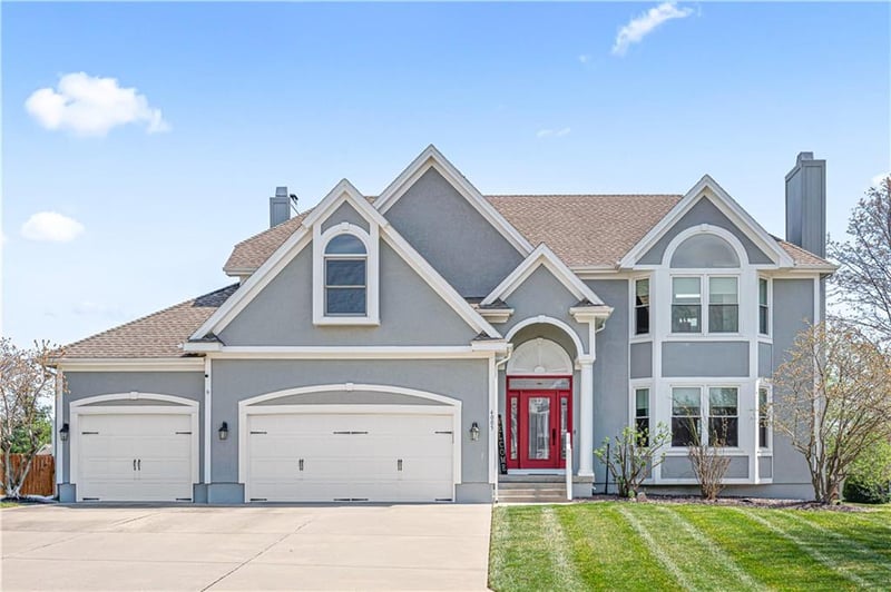 4005 SW Boulder Dr, Lee's Summit, MO 64082